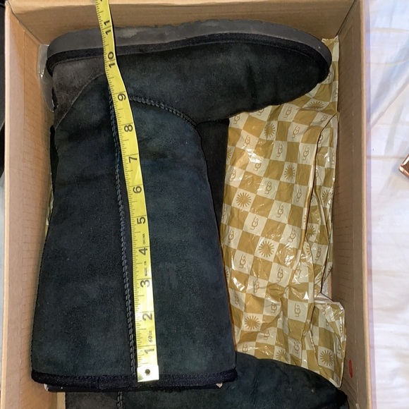 UGG®Women's K Classic Tall Black boots - Picture 3 of 7